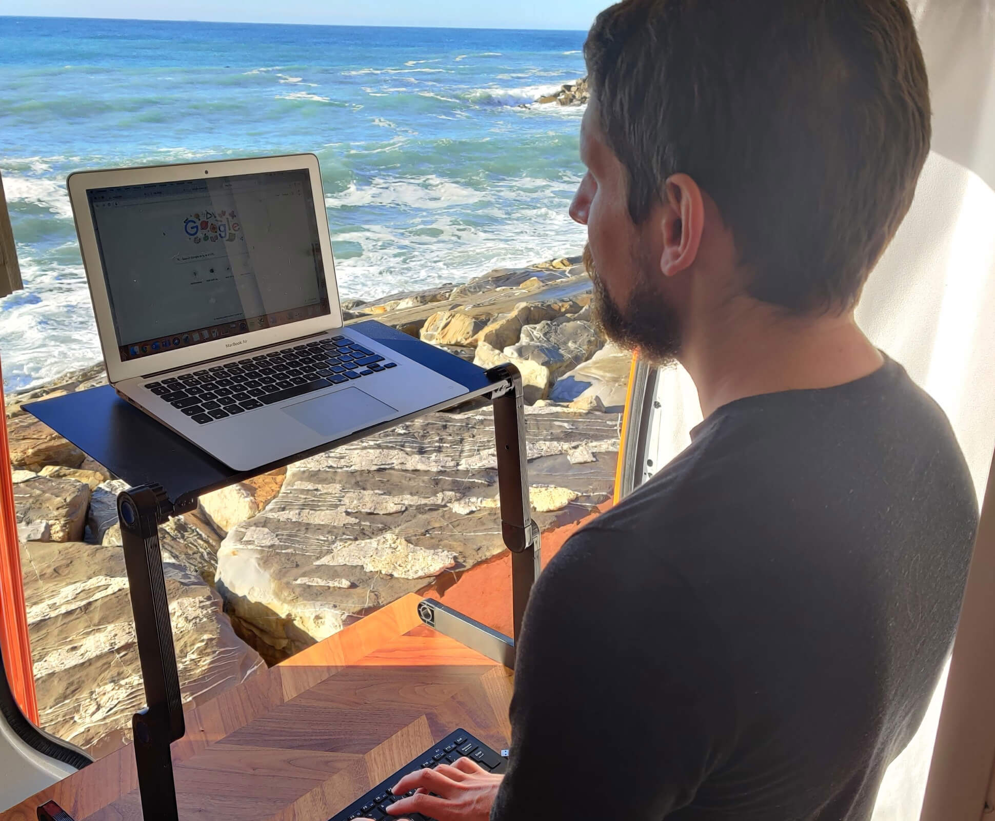 Digital Nomad Image 6@2X